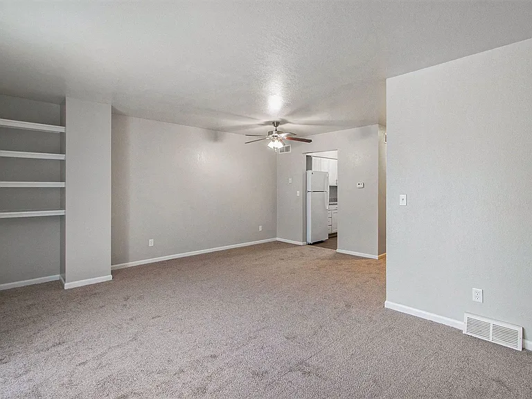 The View Apartments and Townhomes — Photo 28