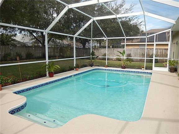 4th image of 410 Knight Dr