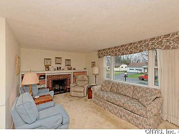 5th image of 217 Palmer Dr