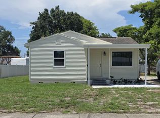 517 61st Ave NE, Saint Petersburg, FL 33703