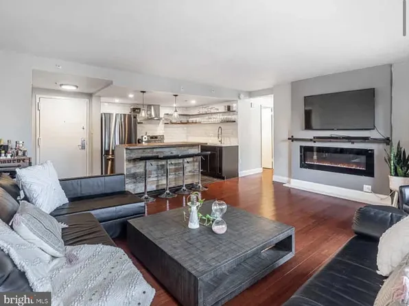 2001 Hamilton St APT 429, Philadelphia, PA 19130