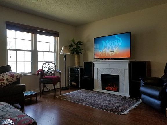 2nd image of 1205 Regents St