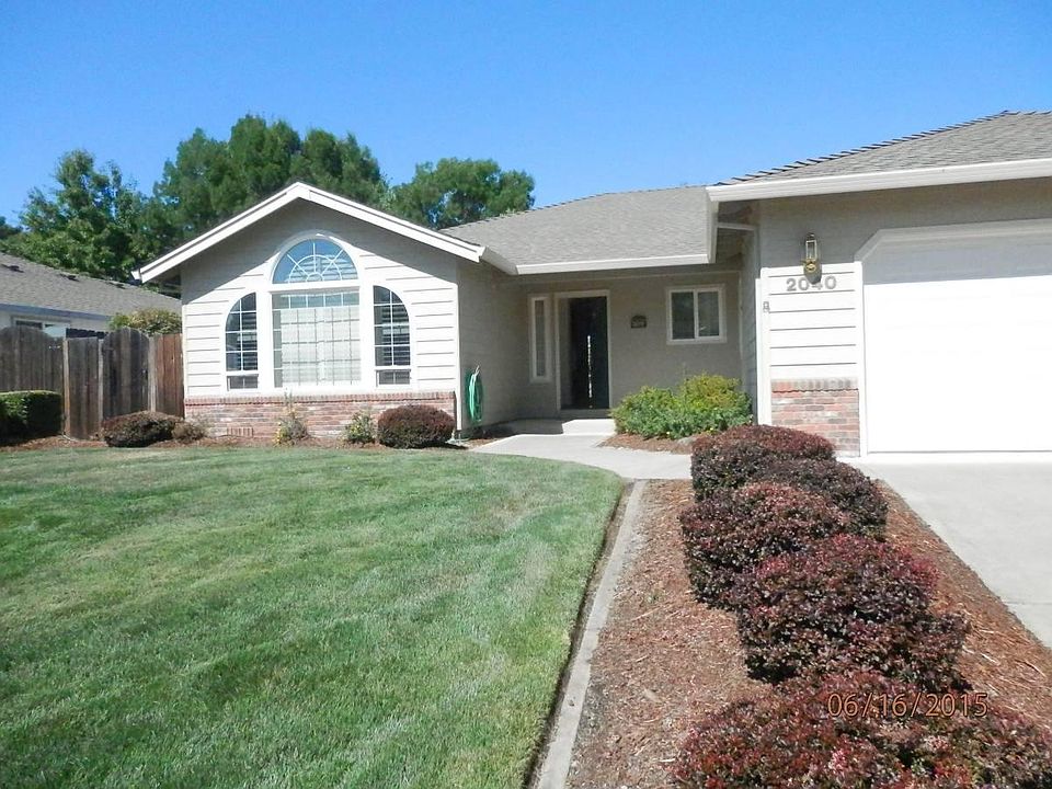 1st image of 2040 Martin Dr