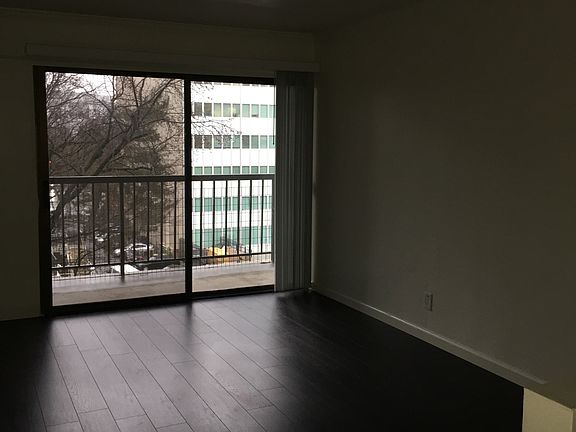 5th image of 500 North St