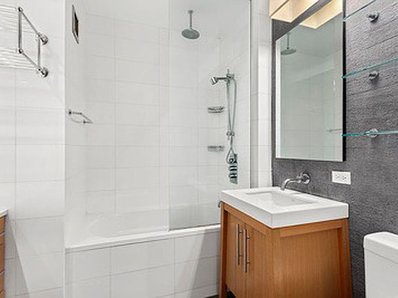 4th image of 88 Greenwich St APT 708