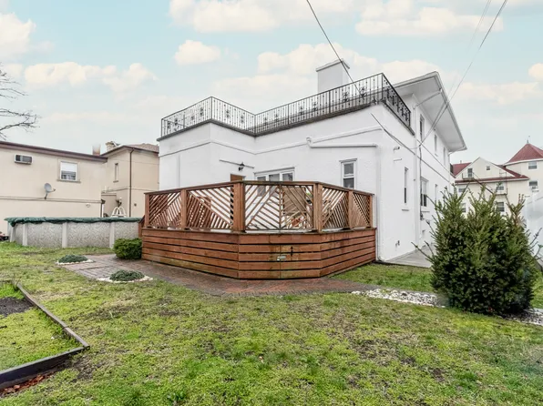 3817 Oceanic Avenue image 15 of 37