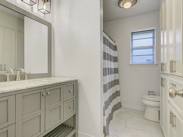 3945 Cheryl St — Photo 18