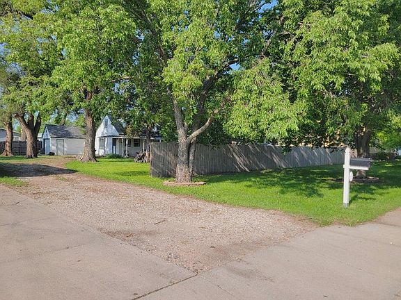 5th image of 1320 E 6th ST