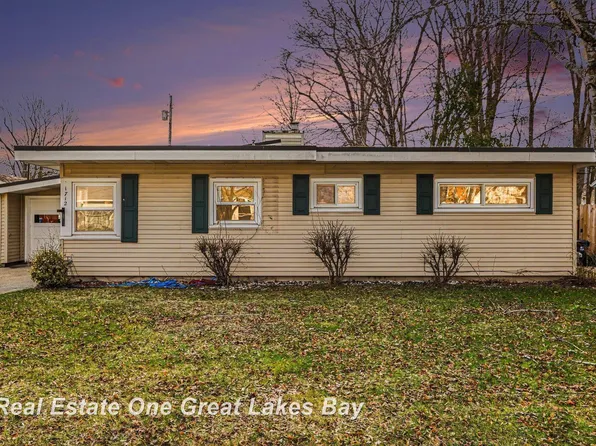 1712 Zauel St, Saginaw, MI 48602
