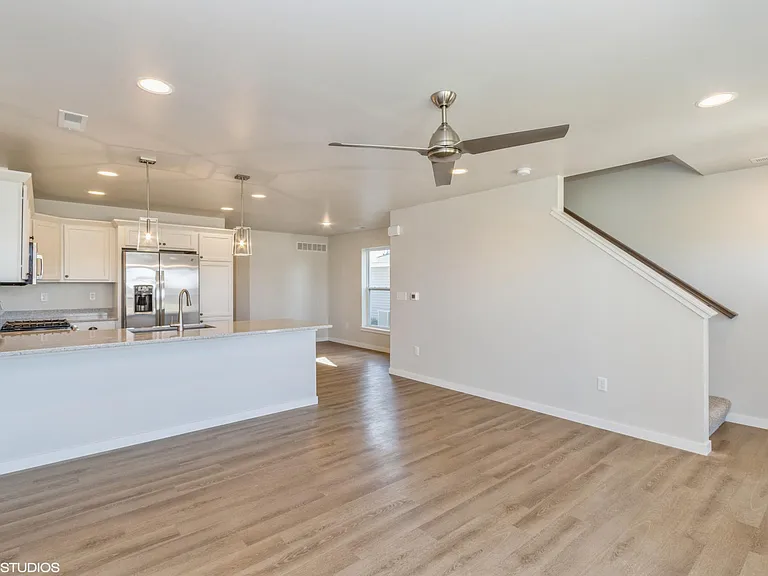 2225 Saint Andrews Dr — Photo 2