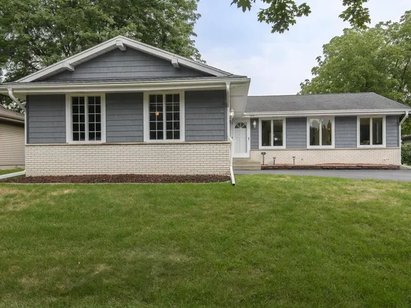 1815 Haymarket ROAD, Waukesha, WI 53189