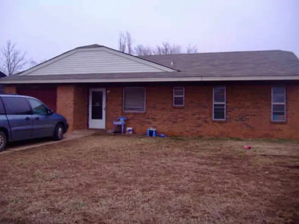 1217 Rolling Stone Dr, Tecumseh, OK 74873