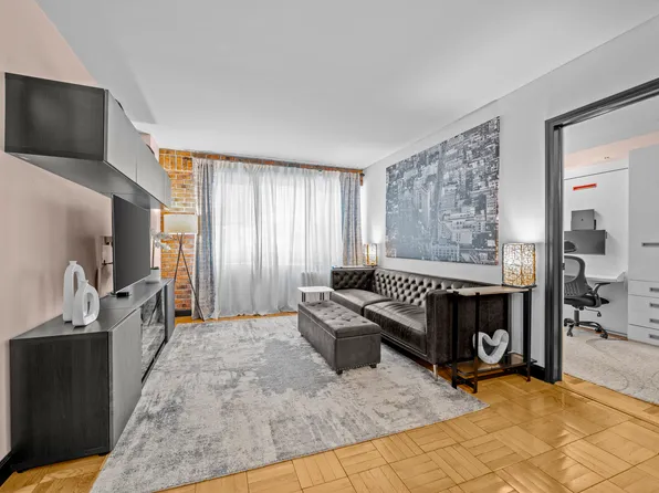 136 East 56th Street 2J image 2 of 17