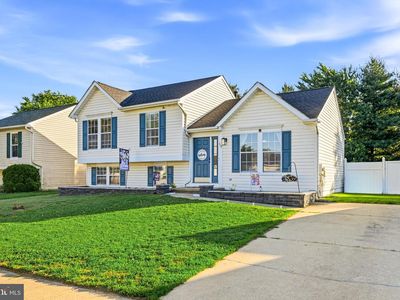 10 W Violette Dr, New Castle, DE, 19720