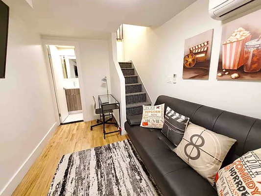 Rented by Sterling Holdings | media 32