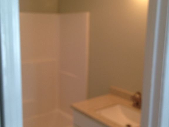 4th image of 840 E Eighth St