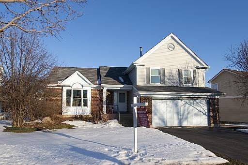 1st image of 125 S Pembroke Dr