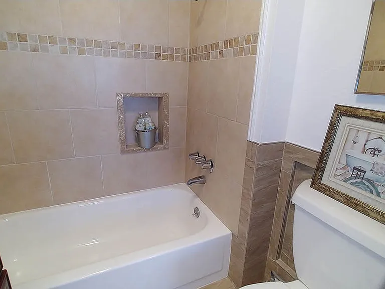Five Star Suites — Photo 71