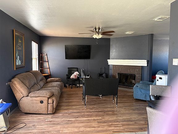 4th image of 8753 Hunters Point Way