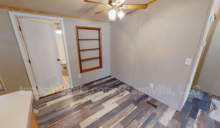 202 Bunker Ct — Photo 6