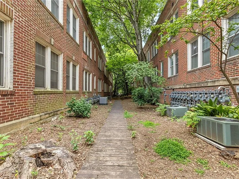 741 Frederica St NE #17 — Photo 16