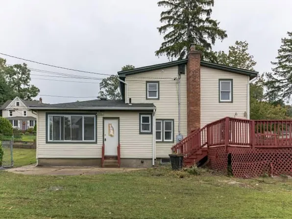 68 Perry Ave, Bayville, NY 11709