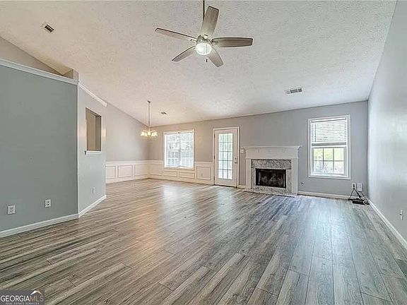 2nd image of 1607 Amhearst Walk Rd