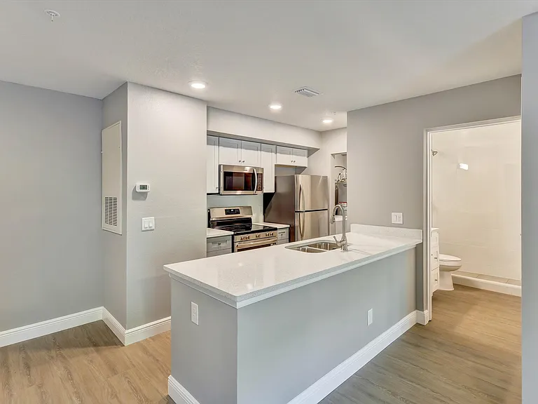 3024 Parkway Boulevardblossom Park — Photo 11