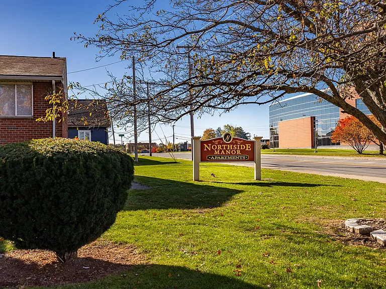 Northside Manor Apartments — Photo 20
