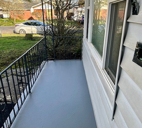 Fron porch