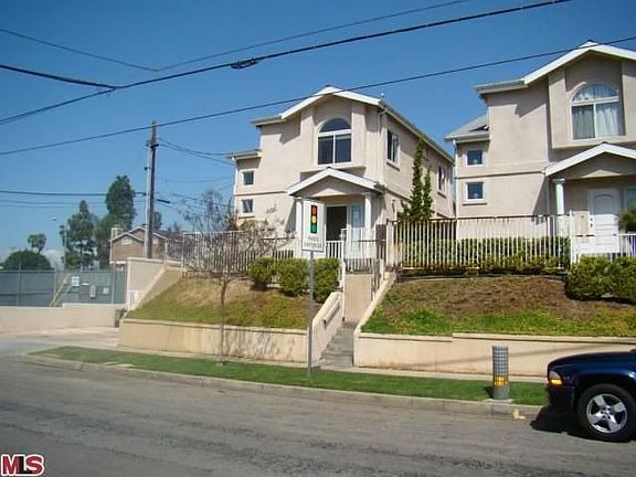3rd image of 3049 W 104th St