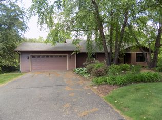 560 Omaha Rd, Hudson, WI 54016