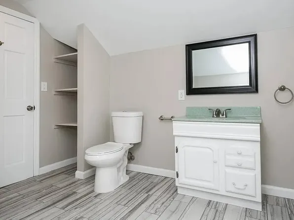 43-45 Portland St, Holyoke, MA 01040