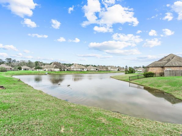 15937 Redstone Dr, Pride, LA 70770
