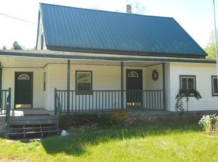 1418 N Main St, Winterport, ME 04496