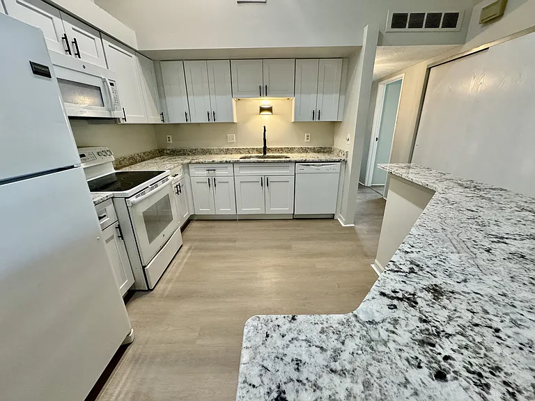 19536 Northridge Dr — Photo 9