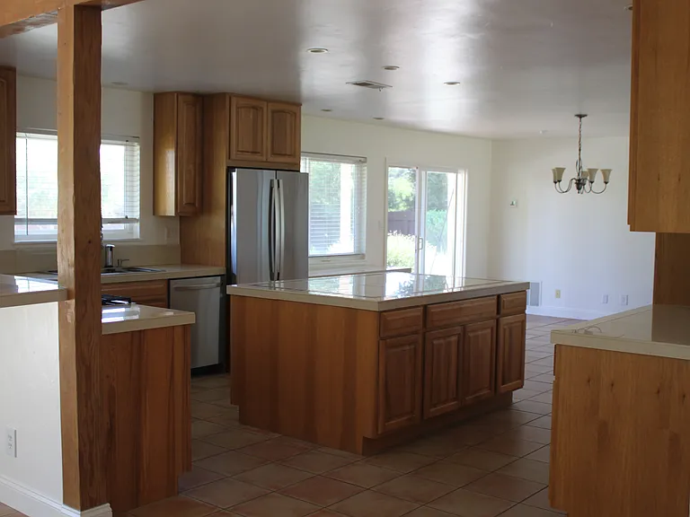 3610 Cerrito St — Photo 25