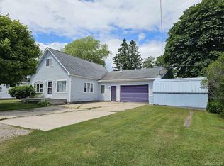 812 Arbutus Ave, Manistique, MI 49854