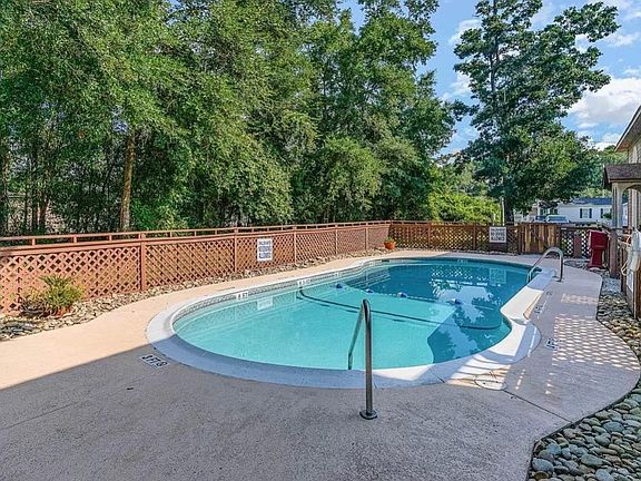 LARGE POOL STEPS FROM YOUR DOOR!