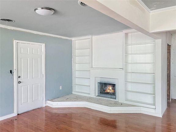 4th image of 1432 Highland Dr