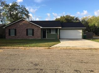 1701 Bonham Dr, Victoria, TX 77901