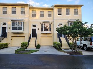 1715 42nd Sq APT 103, Vero Beach, FL 32960