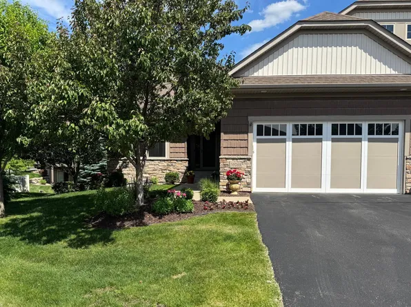 10788 Lyndale Bluffs Trl, Bloomington, MN 55420