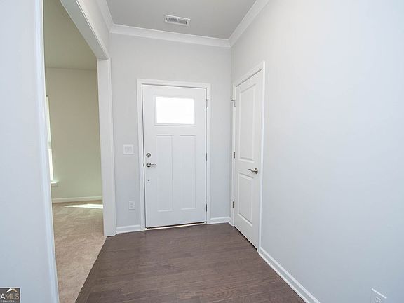 3rd image of 468 Bandon Way