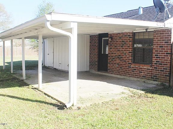 3rd image of 211 Wilbourn Blvd