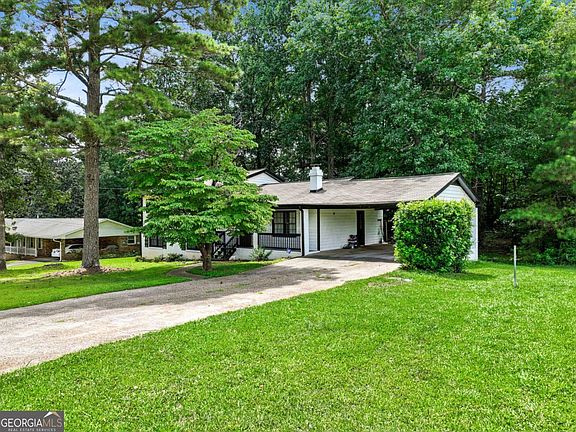 2nd image of 3918 Sherwood Dr