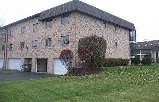 2nd image of 15700 Foxbend Ct