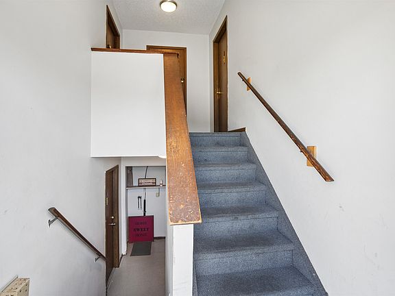 4th image of 503 & 507 Rosemere Ln