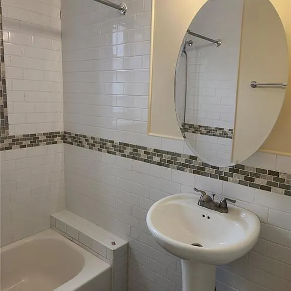 2181 Strauss St #1R — Photo 7