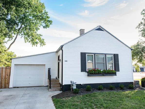 1066 Gale St, Winona, MN 55987